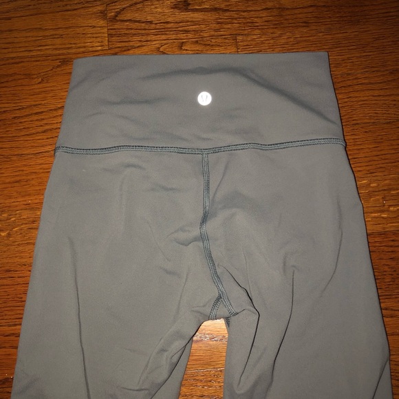 Lululemon RARE Slate Grey High Rise Wunder Under - Picture 4 of 4